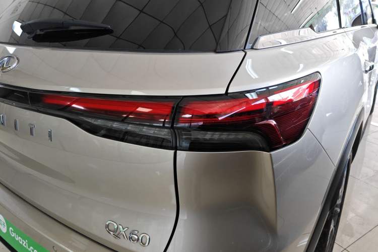 Used Infiniti QX60 2024 2.0T All-Wheel-Drive Excellence Edition Right Rear Taillight