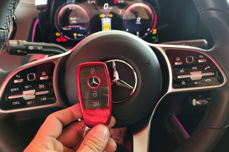 Used Mercedes-Benz GLB 2022 Updated GLB 200 Fashion Edition
