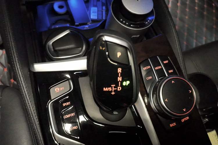 Used BMW 5 Series 2018 525Li Luxury Package
