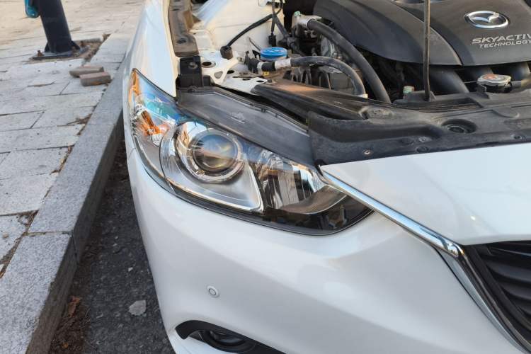 Used Mazda Atenza 2015 2.0L Blue Sky Luxury Edition Right Front Headlight