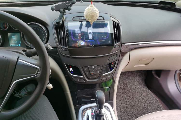 Used Buick Regal 2015 2.0L Leading Fashion Edition