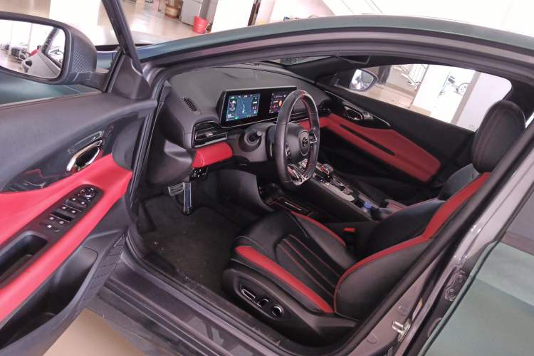 Used GAC Trumpchi EMPOW 2021 270T DCT J16 Version Driver Seat