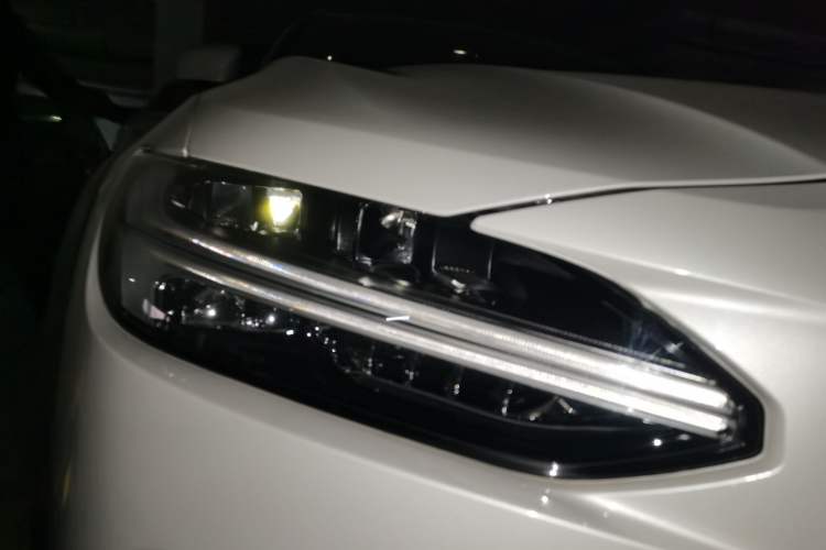 Used Volvo V90 2022 Cross Country B5 AWD Smart Range Edition
