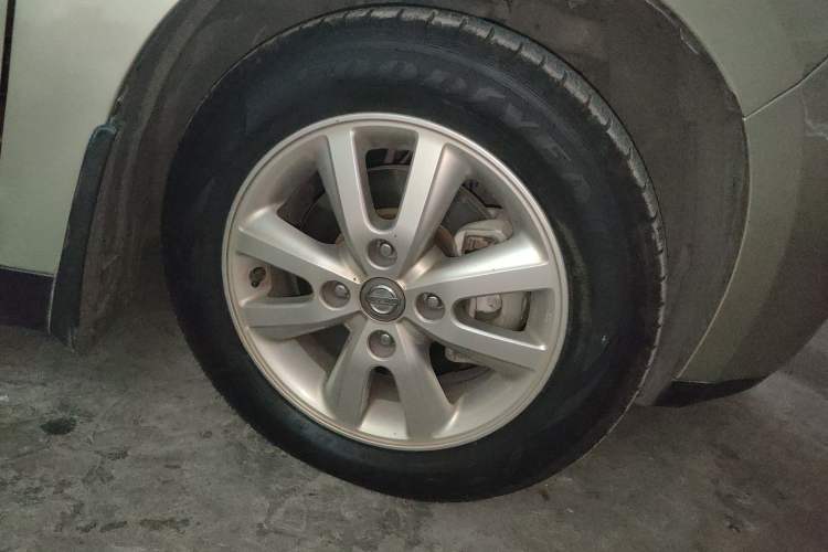 Used Nissan Tiida Sedan 2008 1.6L Automatic Fashion Edition Right Front Wheel Hub