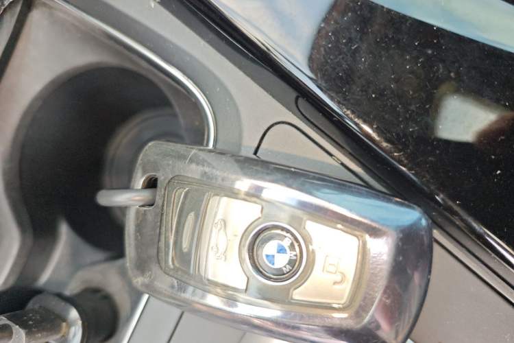 Used BMW 3 Series 2017 320Li Fashion Model
