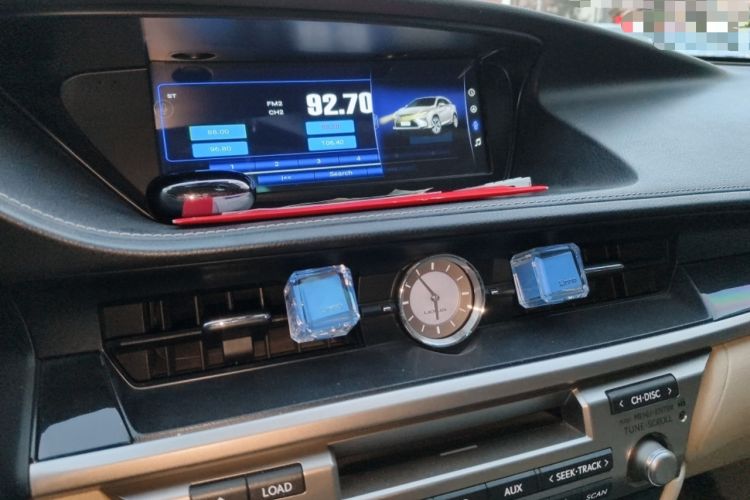 Used Lexus ES 2013 300h Elite Edition
