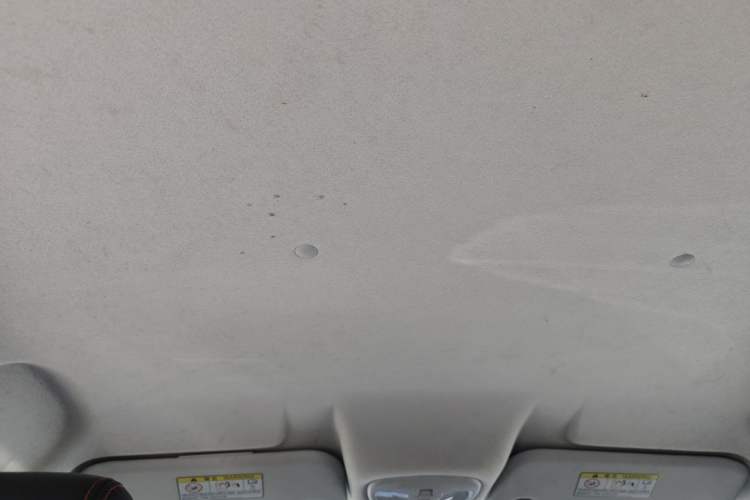 Used Cowin C3 2015 1.5L Manual Gold Diamond Edition
