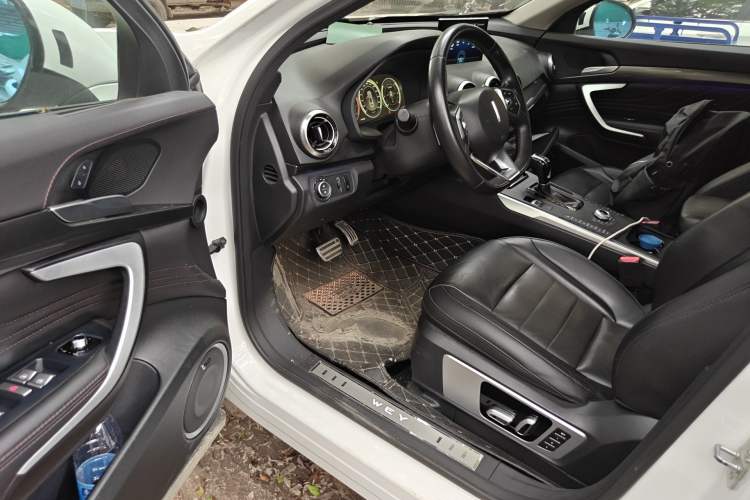 Used Wey VV7 2017 2.0T Flagship Model
