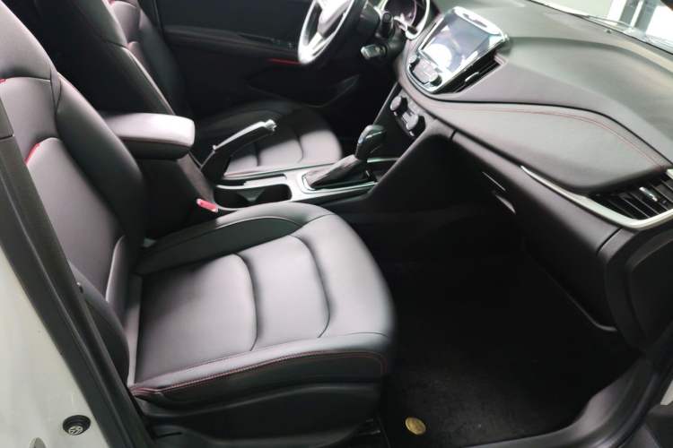 Used Chevrolet Monza 2020 Light Hybrid RS 330T Automatic Comfort Edition Right Front Seat