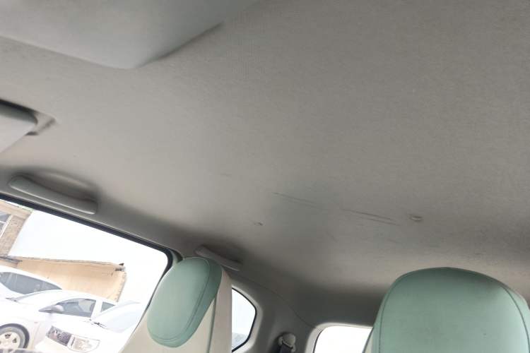 Used Wuling Hongguang MINIEV 2021 Macaron Sandwich Model 120 km Lithium NMC