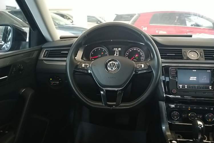 Used Volkswagen Passat 2017 330TSI DSG Luxury Edition