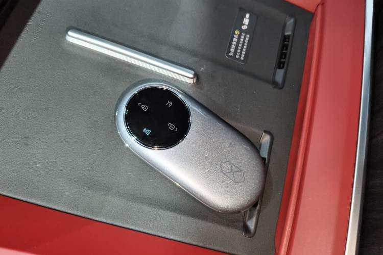 Used Hima Luxeed R7 2026 Model Pure Electric Ultra Vehicle Key