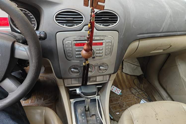 Used Ford Focus 2011 Sedan 1.8L Automatic Fashion Edition
