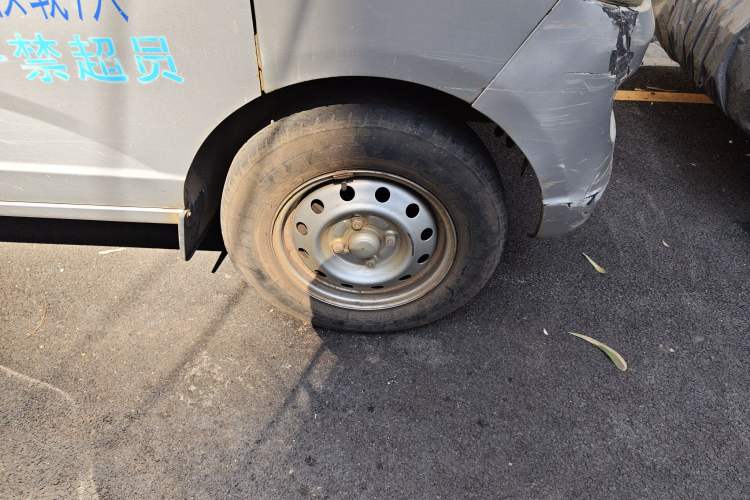 Used Wuling Rongguang 2014 1.5L S Base Version