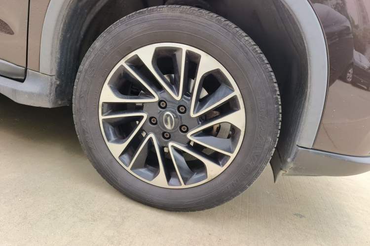 Used GAC Trumpchi GS4 2015 200T Manual Luxury Edition Right Front Wheel Hub