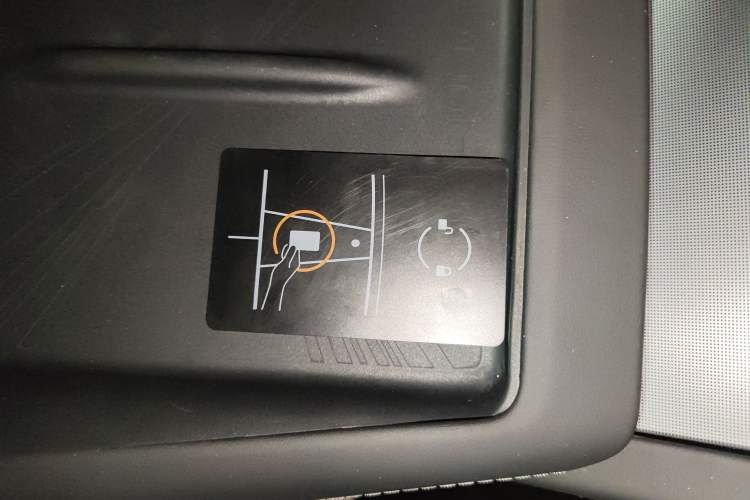 Used Tesla Model 3 2025 Rear-Wheel-Drive Version