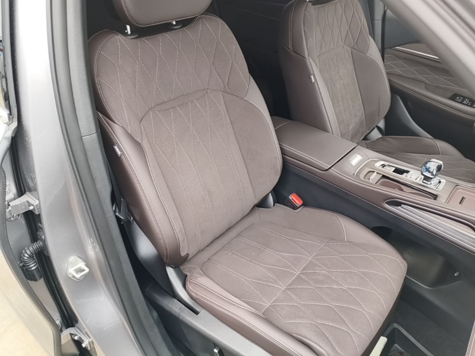 Geely Auto Monjaro L 2026 Model Oriental Yao 2.0TD Automatic Wangyue Edition — снимка 19