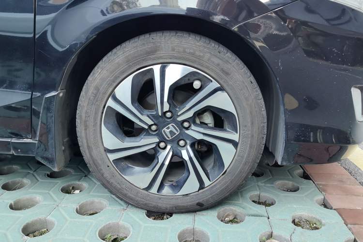 Used Honda Crider 2016 1.8L CVT Luxury Edition
