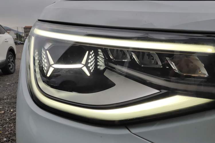 Used Volkswagen ID.6 X 2021 Pro Smart Long-Range Edition
