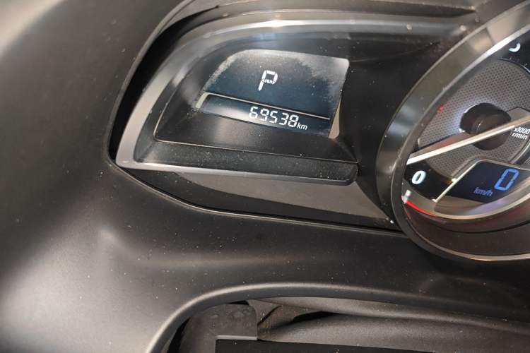 Used Mazda 3 Axela 2014 Sedan 2.0L Automatic Flagship Model
