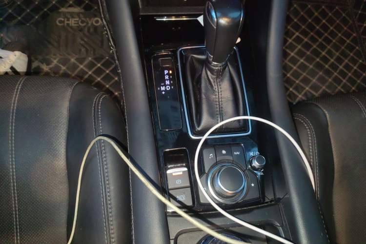 Used Mazda Atenza 2021 2.0L Blue Sky Luxury Edition Gear Lever