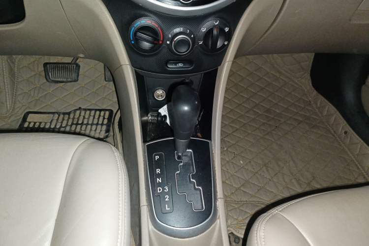 Used Hyundai Verna (older generation) 2014 1.4L Automatic Smart GLS