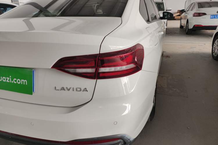 Used Volkswagen Lavida 2024 1.5L Automatic DeYi Edition Right Rear Taillight