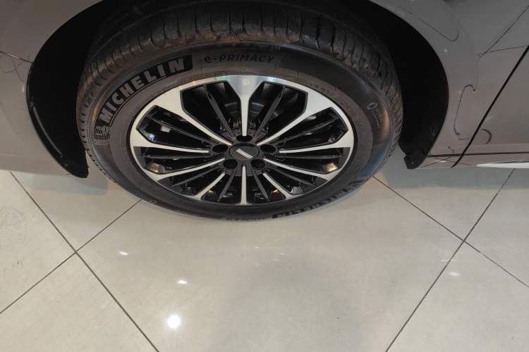 Used Wey Gaoshan 2025 Model Four-Wheel Drive Gao Shan 7
