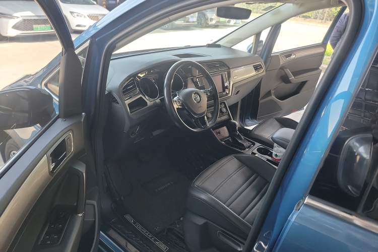 Used Volkswagen Touran 2018 Volkswagen Touran L 280TSI DSG Boundary Edition 7 Seats China V Emission Standard