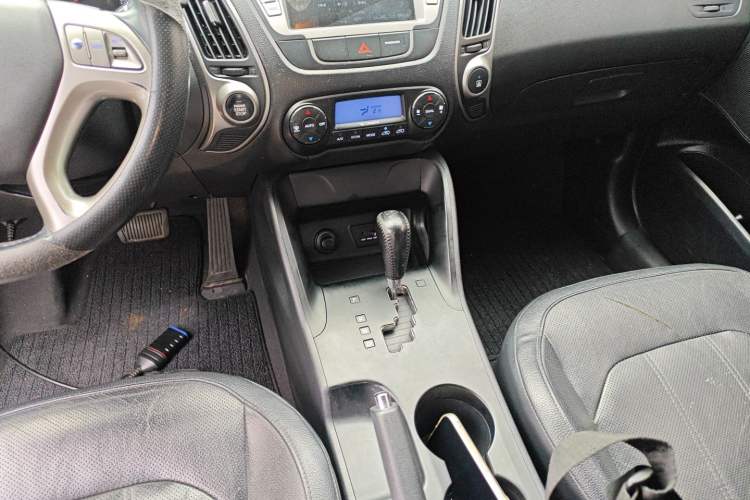 Used Hyundai ix35 2015 2.0L Automatic 2WD Smart Type China IV
