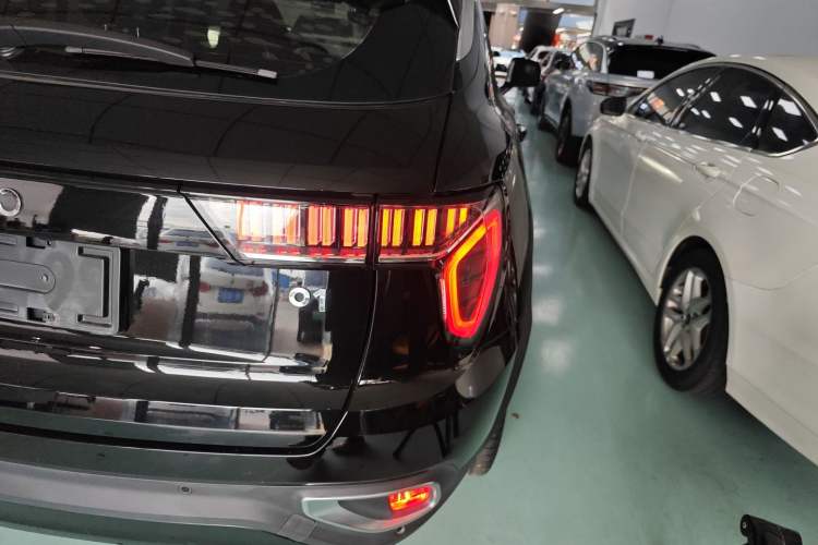 Used Lynk & Co 01 2020 2.0T Two-Wheel Drive Pure Pro Version China VI Standard
