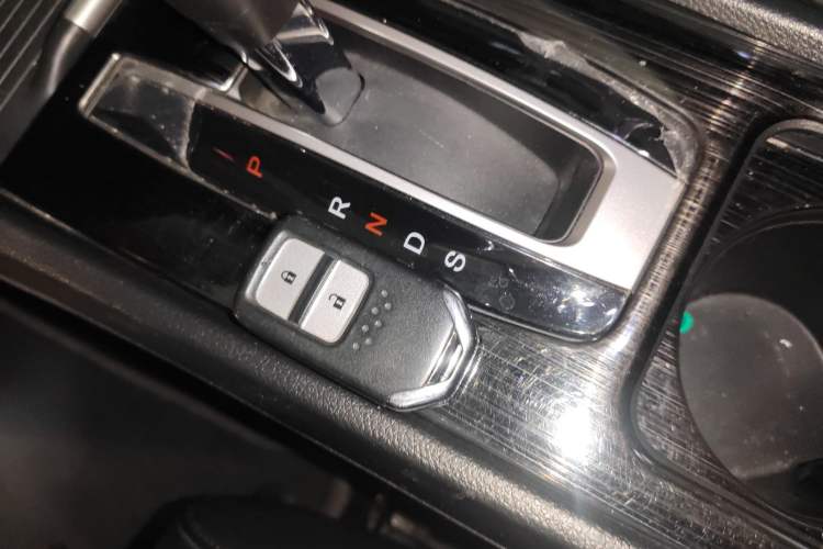 Used Honda Jade 2017 1.8L automatic Comfort version 5 seats
