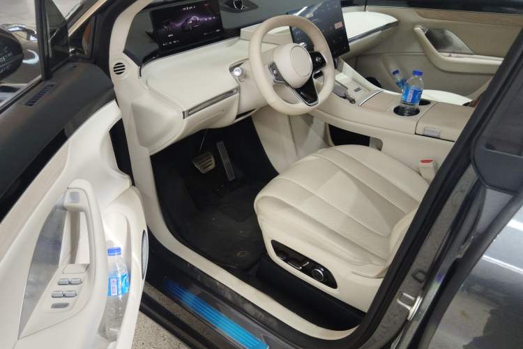 Used Hima Luxeed R7 2024 All-Electric 736 km Ultra