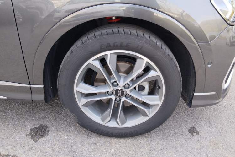 Used Audi Q3 2023 Updated 45 TFSI quattro Stylish and Dynamic Edition