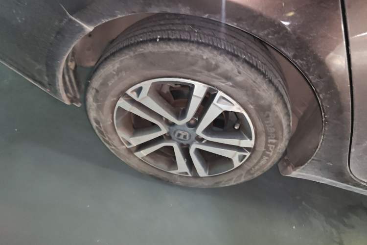 Used Luxgen 5 2015 1.8T Automatic ZhiZun Model
