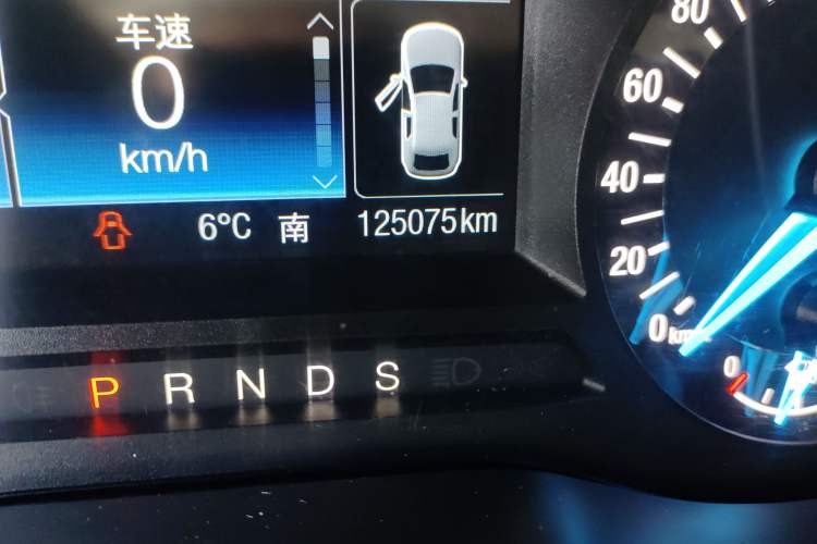 Used Ford Edge 2016 EcoBoost 245 Two-Wheel-Drive Platinum Edition 7-Seater