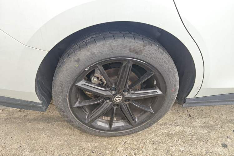 Used CHANGAN UNI-V 2023 1.5T Prestige Model