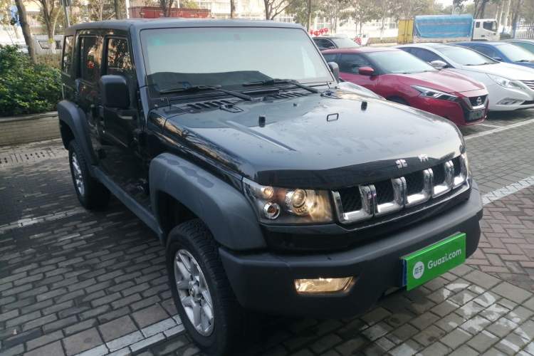 Used BAIC Off-Road BJ40 2016 40L 2.3T Automatic Two-Wheel Drive Prestige Edition
