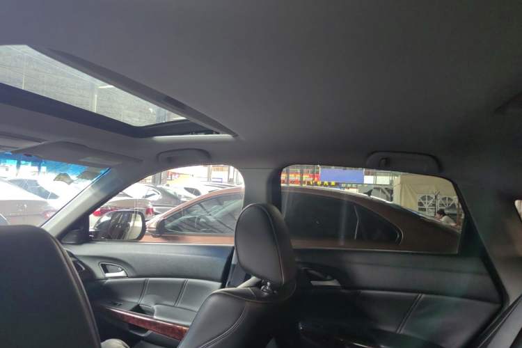 Used Honda Crosstour 2011 3.5L Flagship Edition Headliner