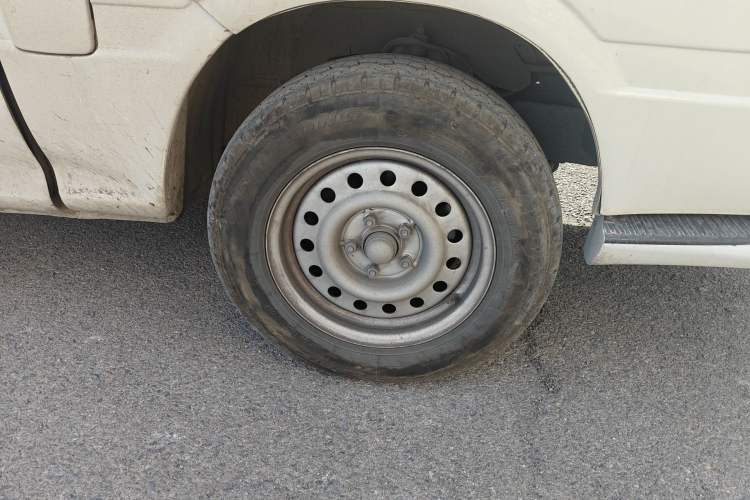 Used King Long Longyao 8 2021 41-Foot Cargo Van with Mid-Roof
