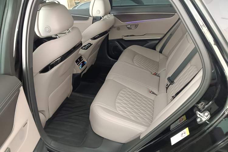 Used BYD Han 2025 DM-i Intelligent Driving Edition 125KM LiDAR Flagship Model
