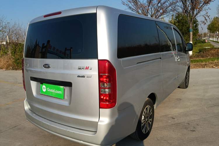 Used JAC Refine M3 2023 PLUS 1.5T 5/7-seat Classic Edition
