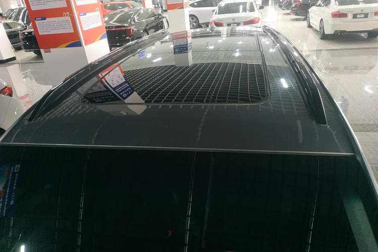 Used Chevrolet Orlando 2020 Light Hybrid Redline 530T Automatic Enjoyment Edition (5+2 Models) Roof