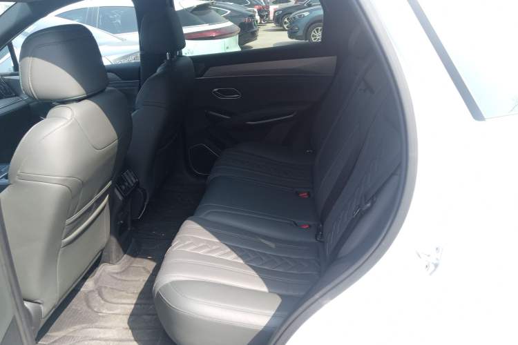 Used BYD Song L DM-i 2025 Intelligent Driving Version 160 km Beyond-Range Type
