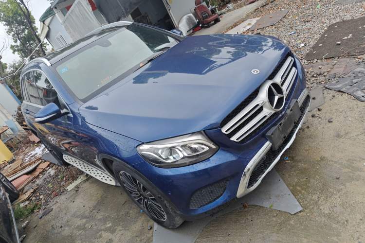 Used Mercedes-Benz GLC 2018 GLC 200 4MATIC Front Right 45 Deg