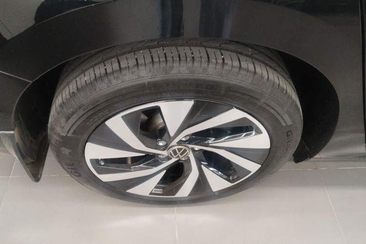 Used Volkswagen Passat 2025 Pro 380TSI Dragon Edition Exterior 5