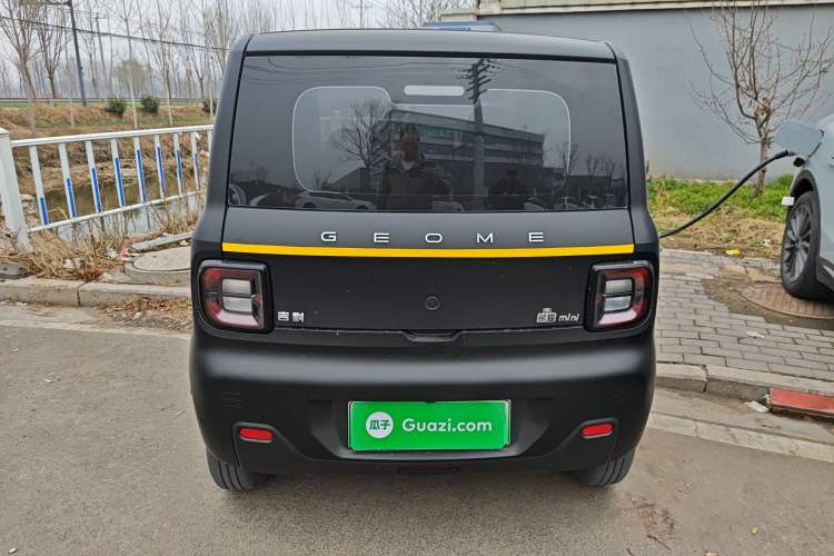 Used Geely Galaxy Panda 2023 Panda Mini 200km Endurance Bear Exterior 4