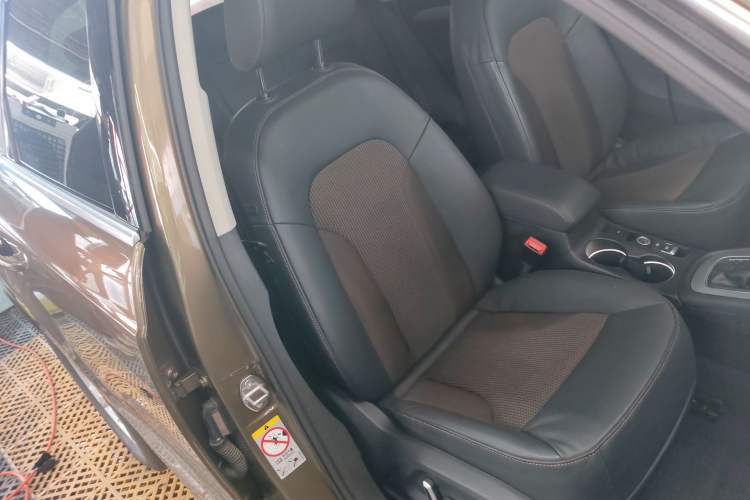 Used Audi Q3 2018 30th Anniversary Edition 30 TFSI Fashion Model Right Front Seat