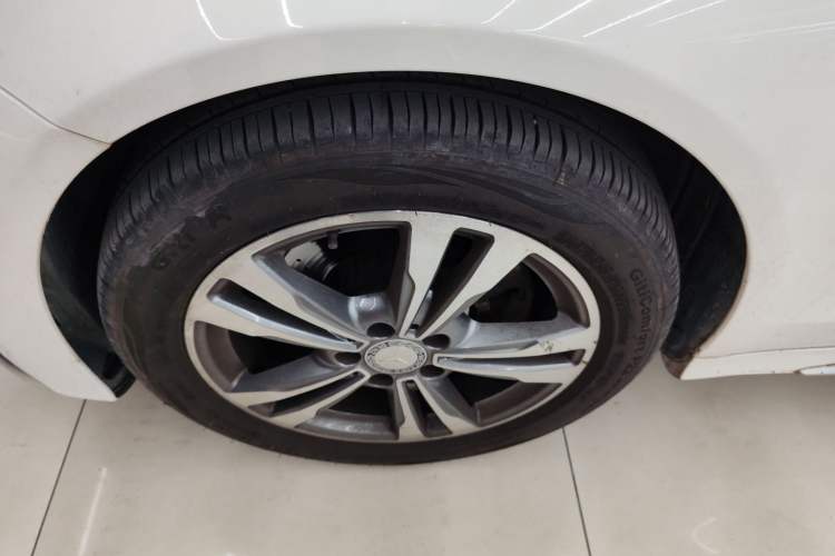 Used Mercedes-Benz C-Class 2015 Revised C 200 L Sport Edition Exterior 4