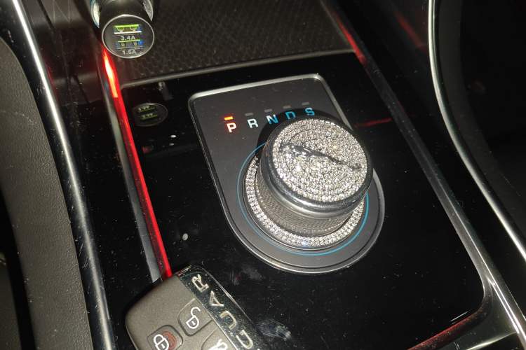 Used Jaguar XFL 2020 XFL 2.0T P200 Two-Wheel-Drive Elite Edition Gear Lever